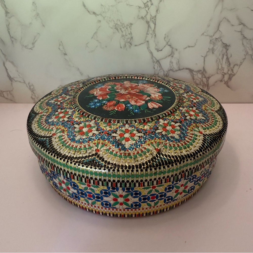Vintage Holland 8" Round Tin Raised Mosaic Style Floral Black Red Colorful